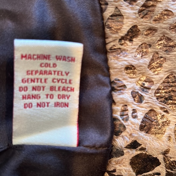 Faux Fur Animal Print Vest - Picture 7 of 7